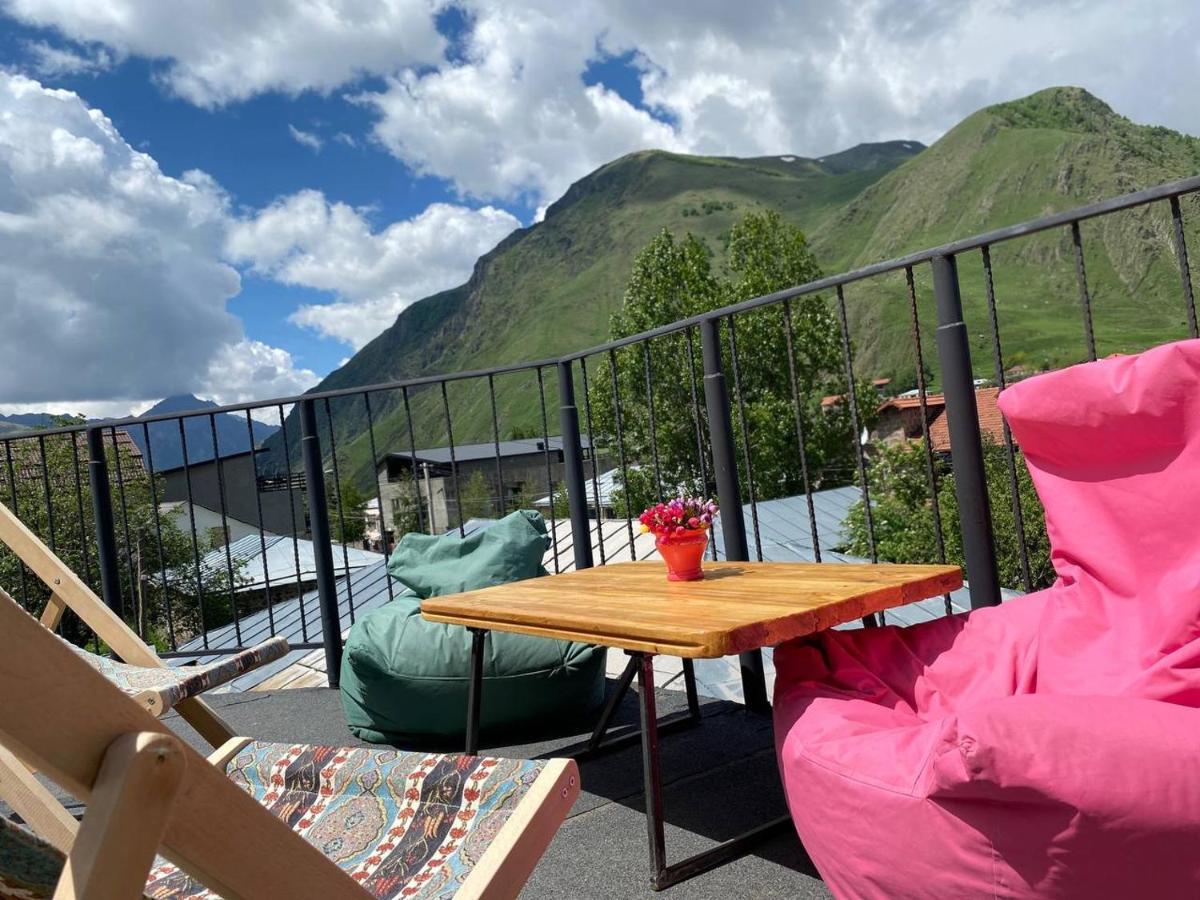 ホテル Four Season In Kazbegi エクステリア 写真