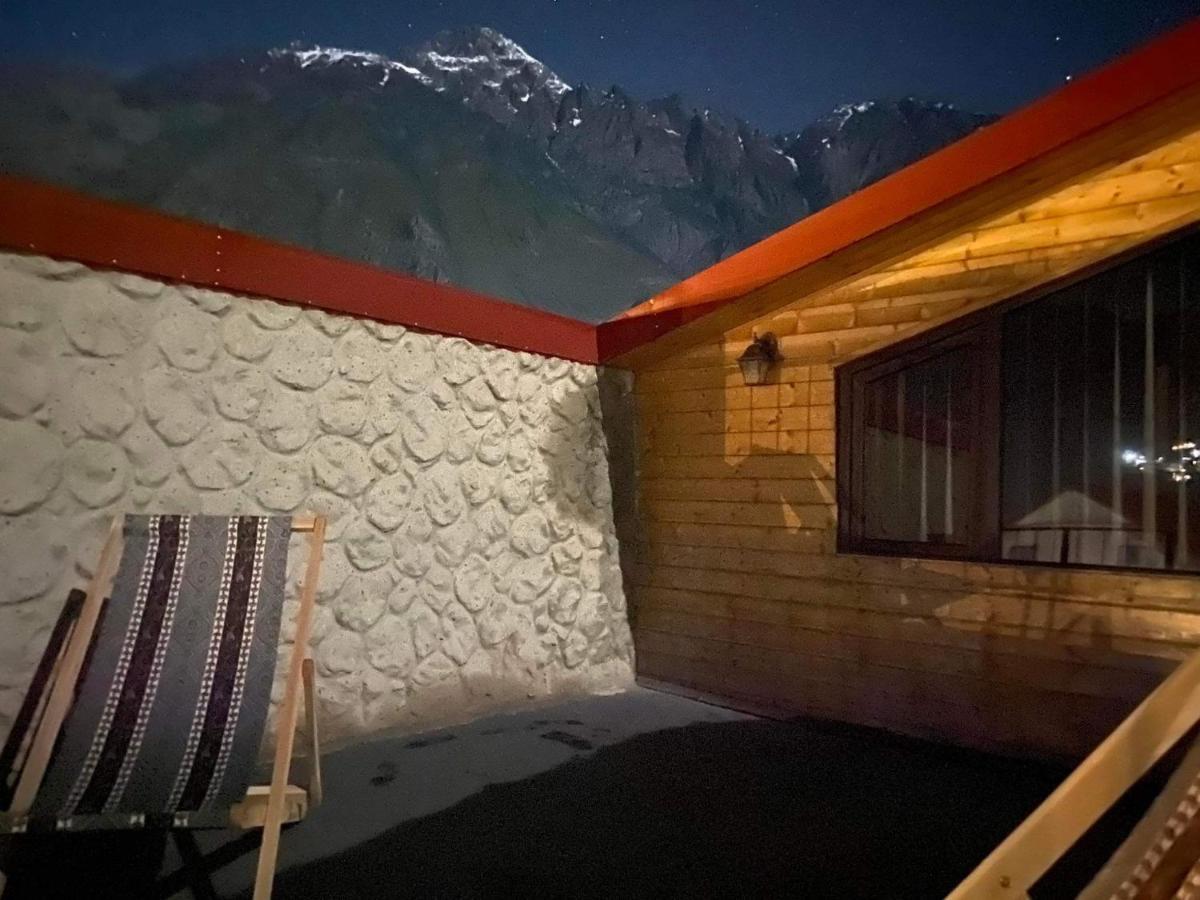 ホテル Four Season In Kazbegi エクステリア 写真
